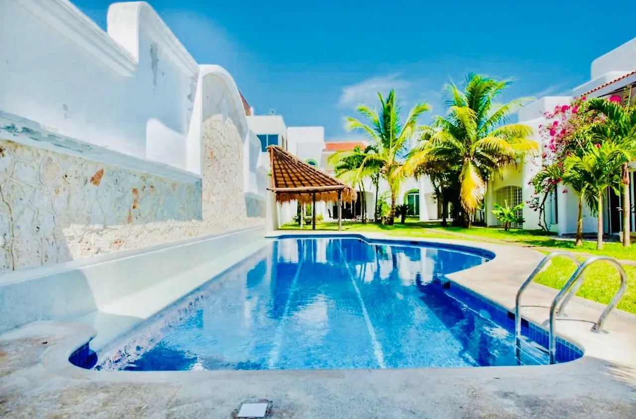 Guest house Deluxe Family Room E7 Dolce Vita Caribe B&B Playa del Carmen Mexico