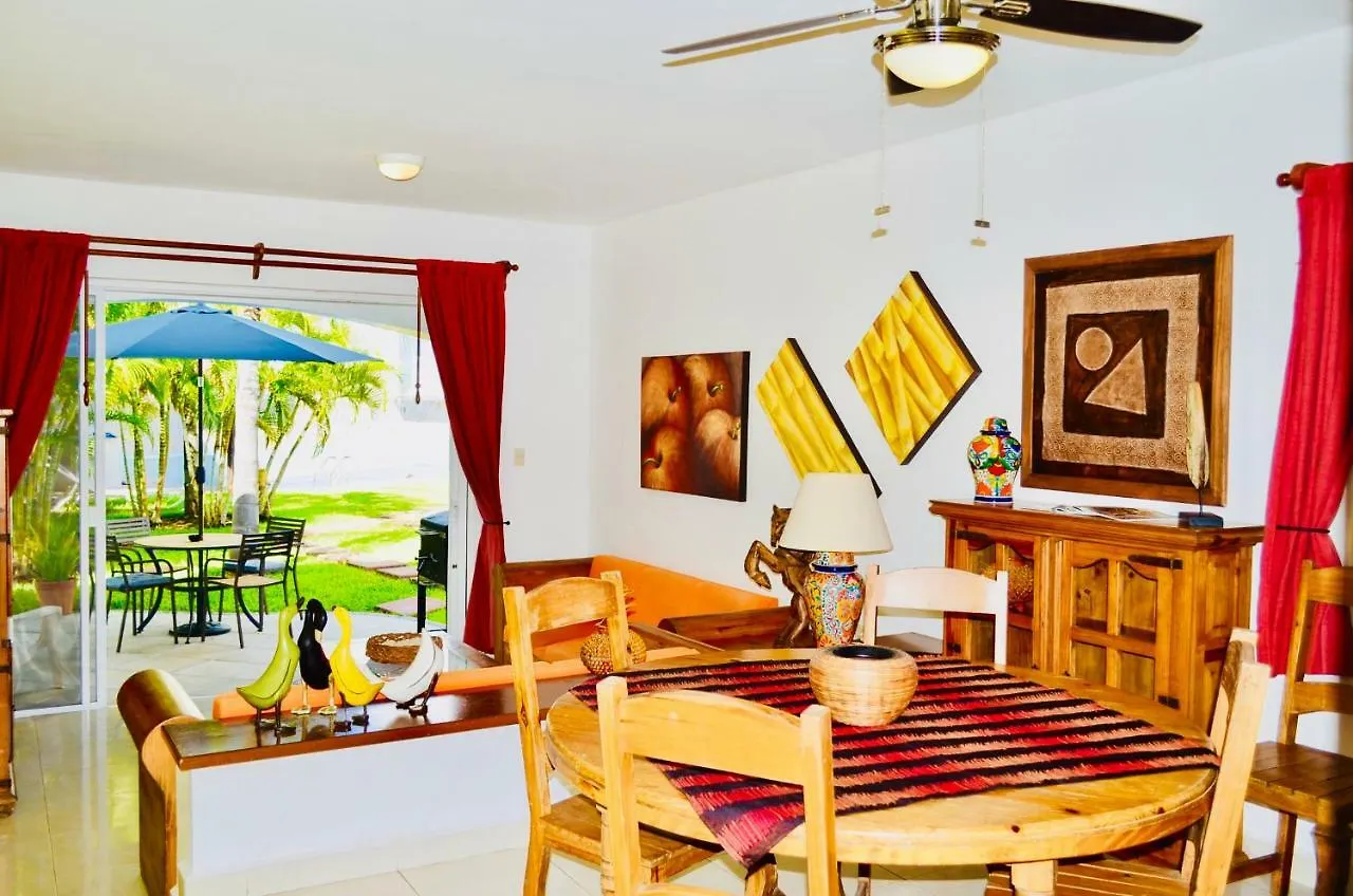 Guest house Deluxe Family Room E7 Dolce Vita Caribe B&B Playa del Carmen